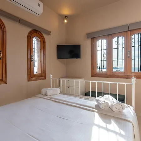 Hacienda Rowena Apartment *