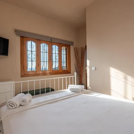 Hacienda Rowena Apartment Néos Marmarás